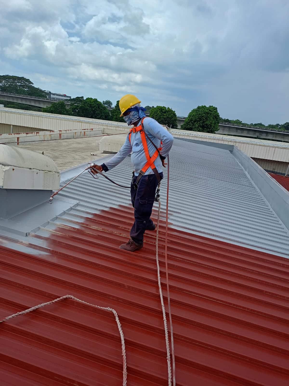Metal Roof Waterproofing Paint